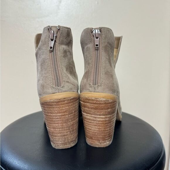 SALE! Brown Abound Callan Bootie Size 7.5 EUC - Picture 5 of 7